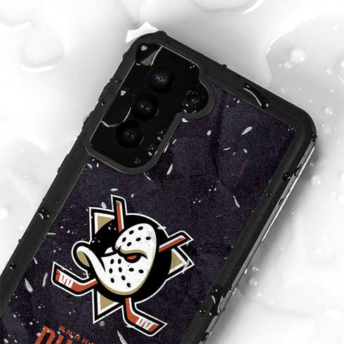 NHL Anaheim Ducks Distressed Galaxy S24 Waterproof Case